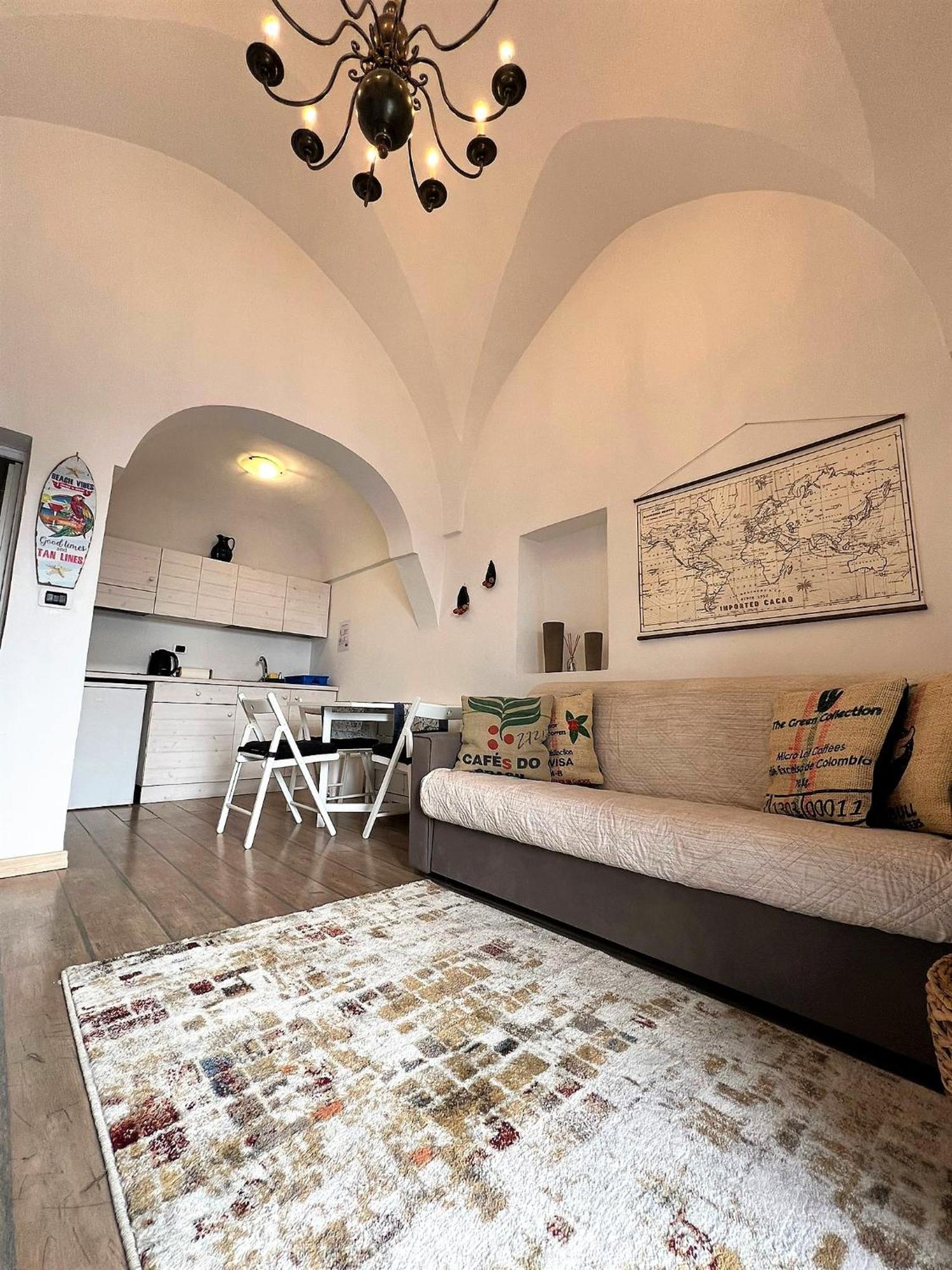 Cozy House In Ostuni With Panoramic Terraces Lejlighed Eksteriør billede